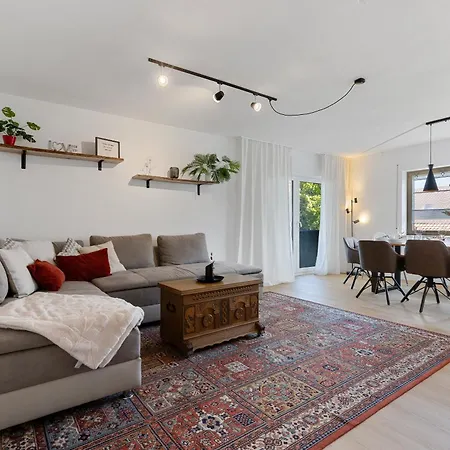 Hoimatglueck - Grosses Mit 3 Schlafzimmern, Ueberdachtem Balkon & Separatem Wc In Ruhiger Lage Apartment