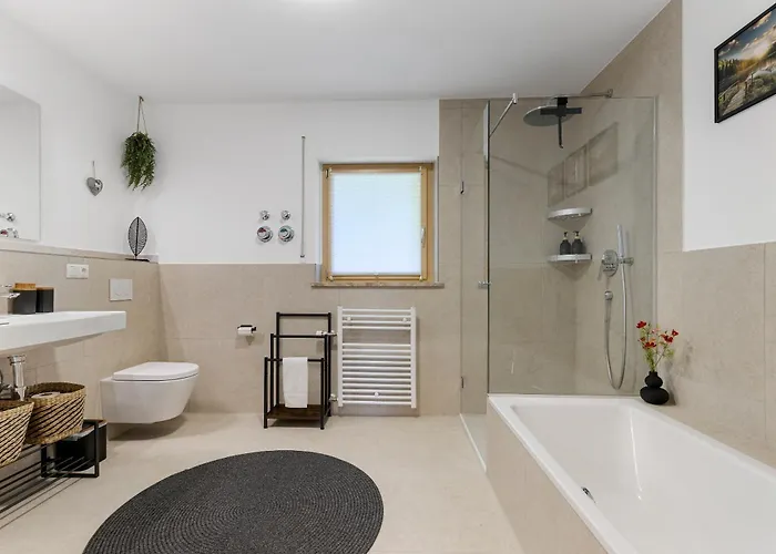 Hoimatglueck - Grosses Mit 3 Schlafzimmern, Ueberdachtem Balkon & Separatem Wc In Ruhiger Lage Lejlighed *