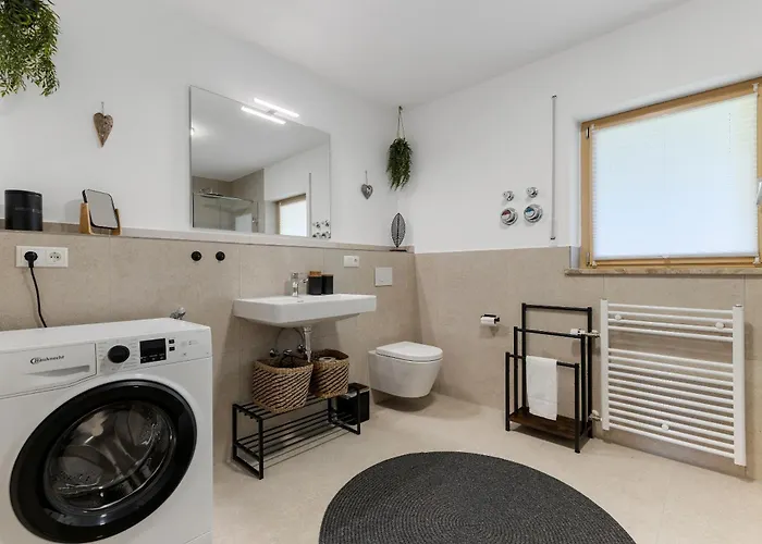 Lejlighed Hoimatglueck - Grosses Mit 3 Schlafzimmern, Ueberdachtem Balkon & Separatem Wc In Ruhiger Lage *